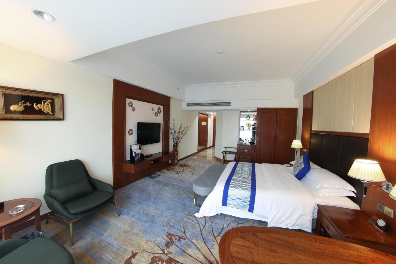 Gladden Hotel Jiangmen Exterior photo